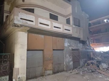 محافظ الشرقية يتابع تداعيات انهيار عقار قديم بشارع الجلاء دون وقوع خسائر في الأرواح محافظ الشرقية يتابع تداعيات انهيار عقار قديم بشارع الجلاء دون وقوع خسائر في الأرواح
