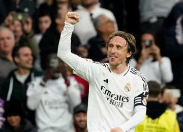 مودريتش يحسم مصيره مع ريال مدريد ويفتح صفحة جديدة في إنجلترا مودريتش يحسم مصيره مع ريال مدريد ويفتح صفحة جديدة في إنجلترا