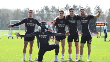 نجم آرسنال يغيب عن التحضيرات الأخيرة قبل موقعة ريال مدريد