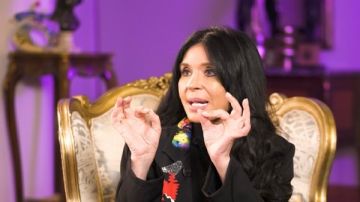 أختي لسه بعيدة عن ربنا.. أول مواجهة بين الراقصة دينا وشقيقتها المنتقبة أختي لسه بعيدة عن ربنا.. أول مواجهة بين الراقصة دينا وشقيقتها المنتقبة