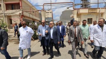 السعة التخزينية 30 ألف طن.. محافظ كفر الشيخ يتفقد صوامع القمح صور