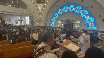 كنيسة السيدة العذراء بالقاهرة الجديدة تحتفل بقداس جمعة ختام الصوم صور