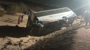 مصرع شخصين وإصابة 11 آخرين في تصادم أتوبيس وسيارة ملاكي بأسيوط