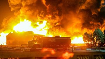 وزير الداخلية الإيراني: ارتفاع عدد ضحايا انفجار ميناء رجائي لـ 14 شخصا