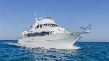 إنقاذ 14 شخصا بعد اصطدام مركب سياحي بالشعاب المرجانية في مدخل خليج العقبة إنقاذ 14 شخصا بعد اصطدام مركب سياحي بالشعاب المرجانية في مدخل خليج العقبة