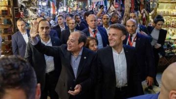 المؤرخ المصري أحمد يوسف: زيارة ماكرون لمصر لها أهمية استراتيجية بالغة المؤرخ المصري أحمد يوسف: زيارة ماكرون لمصر لها أهمية استراتيجية بالغة