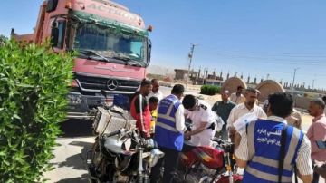 فحص 22 مركبة خلال قافلة مرورية في مركز بلاط بالوادي الجديد فحص 22 مركبة خلال قافلة مرورية في مركز بلاط بالوادي الجديد