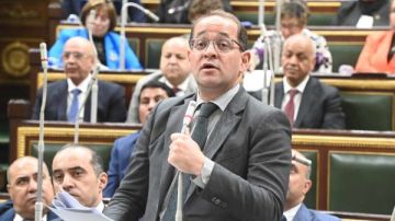 كجوك: لدينا رغبة في تحسين المؤشرات المالية.. وعلينا فتح صفحة جديدة مع المواطن والمستثمر كجوك: لدينا رغبة في تحسين المؤشرات المالية.. وعلينا فتح صفحة جديدة مع المواطن والمستثمر