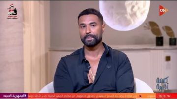 كريم فهمي عن ياسمين عبد العزيز: كاريزما ماشية على الأرض كريم فهمي عن ياسمين عبد العزيز: كاريزما ماشية على الأرض