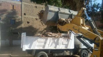 رفع 103 أطنان من المخلفات بقرى مركز صدفا في أسيوط