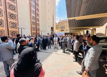 وقفة احتجاجية لـ محامين حلوان اعتراضا على زيادة رسوم التقاضي (صور)