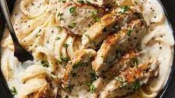 المكرونة بالوايت صوص والفراخ.. أسهل طريقة وخطوات سريعة