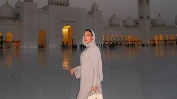 بالحجاب داخل المسجد .. أحدث ظهور لجورجينا