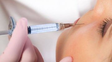 بعد وفاة حفيدة رئيس وزراء أسبق خلال جلسة تجميل هل حقن البوتكس والفيلر تسبب الموت؟ بعد وفاة حفيدة رئيس وزراء أسبق خلال جلسة تجميل هل حقن البوتكس والفيلر تسبب الموت؟