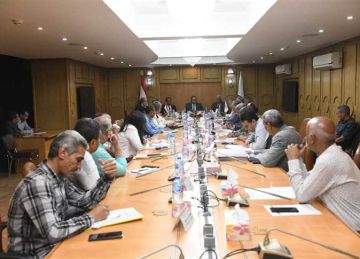 محافظ قنا: متابعة مستمرة لملف التصالح في مخالفات البناء لتسريع وتيرة العمل