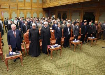 وكيل الأزهر: التمسك بالثوابت ضرورة لبناء الإنسان على أرض صلبة من العقيدة وكيل الأزهر: التمسك بالثوابت ضرورة لبناء الإنسان على أرض صلبة من العقيدة