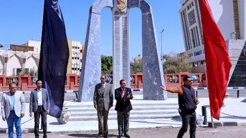 العيد القومي محافظ سوهاج يطلق إشارة بدء ماراثون المشي بمشاركة 400 شاب