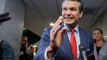 انهيار كامل للثقة في البنتاجون.. تقارير: وزير الدفاع لن يبقى في منصبه طويلا انهيار كامل للثقة في البنتاجون.. تقارير: وزير الدفاع لن يبقى في منصبه طويلا