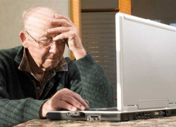 بعد اتهامها بتآكل الذاكرة.. دراسة حديثة تكشف مفاجأة حول تأثير التكنولوجيا على كبار السن بعد اتهامها بتآكل الذاكرة.. دراسة حديثة تكشف مفاجأة حول تأثير التكنولوجيا على كبار السن