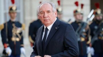 رئيس الوزراء الفرنسي: قرار ترامب بشأن الرسوم الجمركية خطير جدا .. ويسبب أزمة عالمية