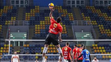 رجال طائرة الأهلي يهزم الجيش الرواندي ويحرز برونزية بطولة أفريقيا