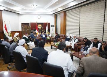 محافظ مطروح يبحث تطوير خدمات شمس الحكمة وحبلة مع عمد ومشايخ المنطقتين محافظ مطروح يبحث تطوير خدمات شمس الحكمة وحبلة مع عمد ومشايخ المنطقتين
