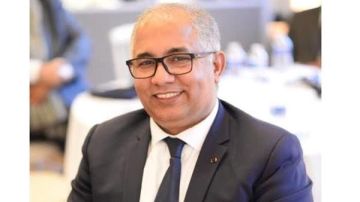 حق الكد والسعاية يفوز بجائزة الشيخ زايد للكتاب حق الكد والسعاية يفوز بجائزة الشيخ زايد للكتاب