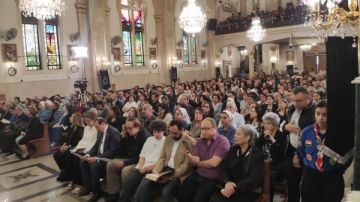 البطريرك الأنبا إبراهيم إسحق يترأس صلوات بصخة الصلبوت من يوم الجمعة العظيمة بمصر الجديدة