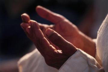 دعاء النبي عند الضيق الشديد.. ردده وقت اليأس والإحباط دعاء النبي عند الضيق الشديد.. ردده وقت اليأس والإحباط