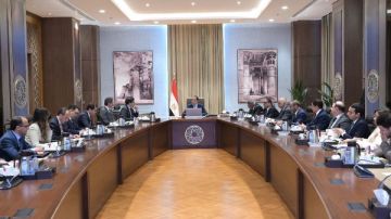 توجيه رئاسي.. الحكومة تصيغ مستقبل الإعلام والدراما في 10 سنوات توجيه رئاسي.. الحكومة تصيغ مستقبل الإعلام والدراما في 10 سنوات