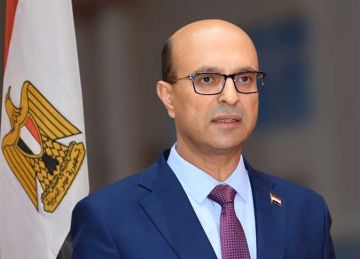 رئيس جامعة أسيوط يقرر تعليق الدراسة غدا الأربعاء بسبب سوء الأحوال الجوية رئيس جامعة أسيوط يقرر تعليق الدراسة غدا الأربعاء بسبب سوء الأحوال الجوية