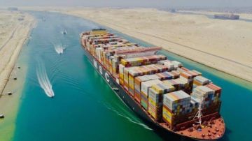 رد ناري من رئيس الكلية البحرية الأسبق على تصريحات ترامب لقناة السويس