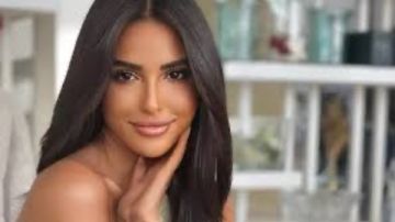 تصرف غير متوقع من آية سماحة بعد إساءة زوجها للصحفيين في جنازة سليمان عيد تصرف غير متوقع من آية سماحة بعد إساءة زوجها للصحفيين في جنازة سليمان عيد