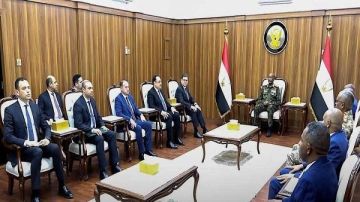 دلالات زيارة رئيس المخابرات إلى بورتسودان ولقائه الفريق البرهان بالخرطوم دلالات زيارة رئيس المخابرات إلى بورتسودان ولقائه الفريق البرهان بالخرطوم