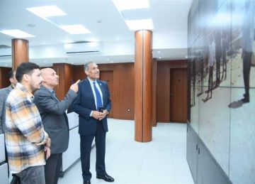 سكرتير عام مطروح يتفقد المركز التكنولوجي ويوجه بسرعة تقديم الخدمات للمواطنين