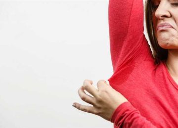 مع ارتفاع درجات الحرارة.. أفضل الطرق لمنع التعرق ورائحته خلال الصيف مع ارتفاع درجات الحرارة.. أفضل الطرق لمنع التعرق ورائحته خلال الصيف