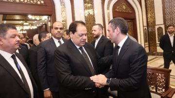 أبو العينين يقدم واجب العزاء في وفاة عم النائب محمد السلاب