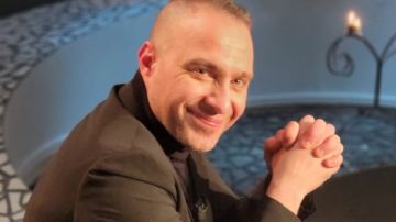 بعد جدل ارتباطه.. حسام حبيب في لايف خاص على تيك توك الليلة بعد جدل ارتباطه.. حسام حبيب في لايف خاص على تيك توك الليلة