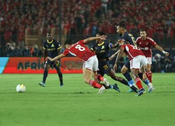 تعليق ناري من مدرب صن داونز بشأن صدامه مع الأهلي في دوري الأبطال