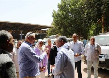 سكرتير عام محافظة أسوان يتابع العمل في محطات الوقود سكرتير عام محافظة أسوان يتابع العمل في محطات الوقود