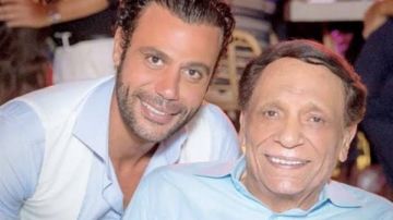 رد مفاجئ.. محمد عادل إمام يكشف التطورات الصحية للزعيم رد مفاجئ.. محمد عادل إمام يكشف التطورات الصحية للزعيم