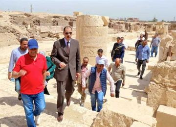 لوضعهما على الخريطة السياحية.. محافظ سوهاج يوجه بتأمين ورفع كفاءة منطقتي أتريبس و الهجارسة الأثريتين