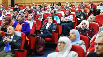 الصحة: دمج المشورة الأسرية بوحدات الرعاية والزواج شرط لنيل شهادة الفحص