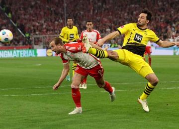 التعادل يحسم مباراة البايرن ضد دورتموند في الدوري الألماني (فيديو) التعادل يحسم مباراة البايرن ضد دورتموند في الدوري الألماني (فيديو)