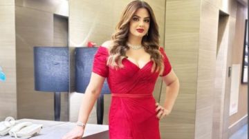 تصريحات جريئة لـ باسكال مشعلاني: نفسي أموت وقت الغروب ولن أترك الفن من أجل الدين