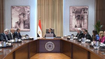 إهتمام رئاسي بـ مدارس التكنولوجيا التطبيقية .. ومدبولي يركد دعم الدولة للشباب المصري