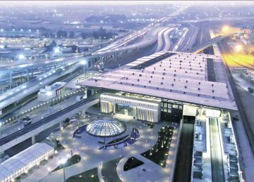 كامل الوزير خلال جولة السيسي وماكرون: محطة عدلي منصور صممت على غرار المحطات التبادلية الكبرى في باريس كامل الوزير خلال جولة السيسي وماكرون: محطة عدلي منصور صممت على غرار المحطات التبادلية الكبرى في باريس