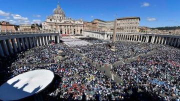 نيابة عن رئيس الجمهورية.. وزير الأوقاف يحضر جنازة البابا فرنسيس وسط رؤساء العالم.. صور نيابة عن رئيس الجمهورية.. وزير الأوقاف يحضر جنازة البابا فرنسيس وسط رؤساء العالم.. صور