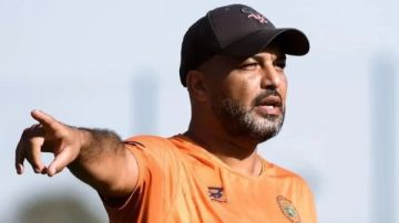 خاص الزمالك يفاوض التونسي معين الشعباني لخلافة بيسيرو الموسم المقبل