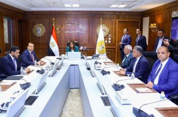 د. منال عوض توجه باستمرار متابعة تطورات الموقف مع هيئة الأرصاد الجوية واتخاذ كافة التدابير الاحترازية د. منال عوض توجه باستمرار متابعة تطورات الموقف مع هيئة الأرصاد الجوية واتخاذ كافة التدابير الاحترازية